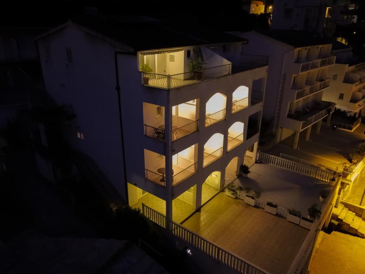 Apartments Larus Baška Voda Exterior foto